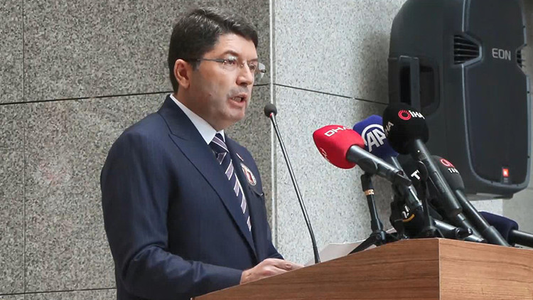 Şehit Cumhuriyet Savcısı Mehmet Selim Kiraz adliyede anıldı Şehit Cumhuriyet Savcısı Mehmet Selim Kiraz adliyede anıldı