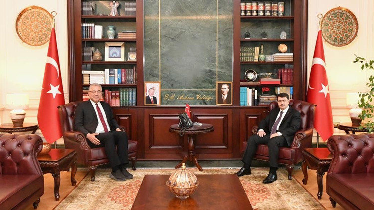 Ankara’da seçim huzur içinde geçti