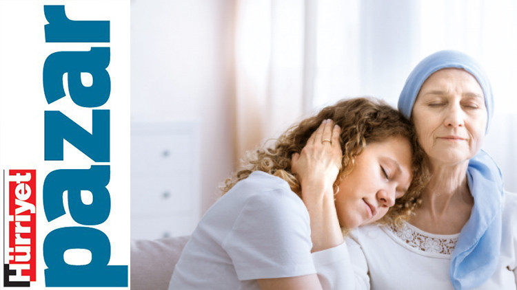 ‘Türkiye’de aman o üzülmesin diye hep rol yaparlar’