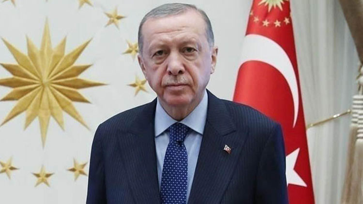 Cumhurbaşkanı Erdoğandan Prabowo Subiantoya tebrik telefonu