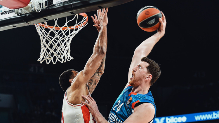 Anadolu Efes, Euroleaguede Play-In’e kaldı