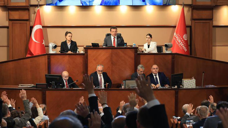Seçim sonrası İBB’de ilk meclis toplantısı gerçekleşti Seçim sonrası İBB’de ilk meclis toplantısı gerçekleşti