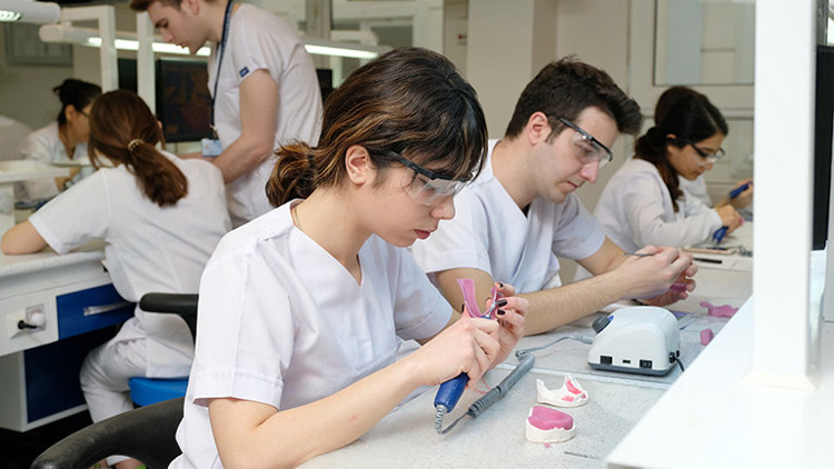 Türkiye’den mezun olup ABD diploması alacaklar Türkiye’den mezun olup ABD diploması alacaklar