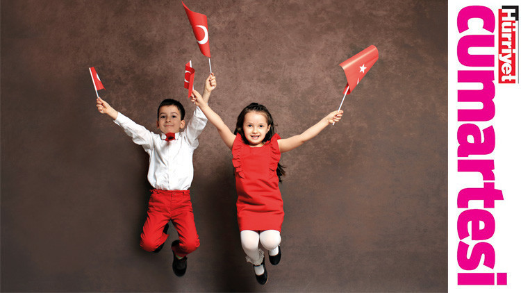 Sevinin küçükler övünün büyükler