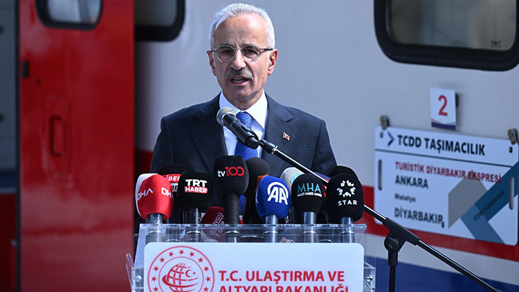 Turistik Ankara-Diyarbakır treni seferlerine başladı