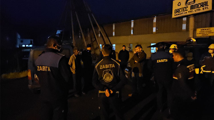 Zonguldak ve Düzcede halkı sokağa döken kokunun geri dönüşüm tesisinden yayıldığı ortaya çıktı