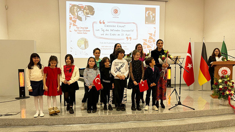 Almanya’da 23 Nisan etkinlikleri renkli geçti