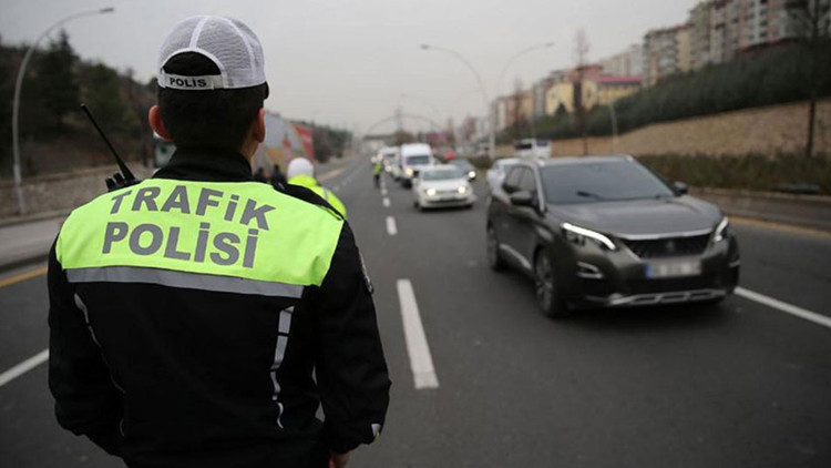 İstanbullular dikkat Valilik açıkladı: İşte 1 Mayısta trafiğe kapalı yollar ve alternatif güzergahlar