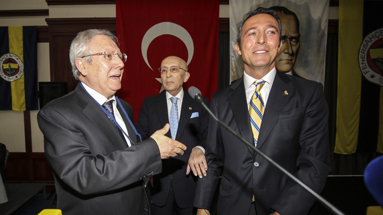 Fenerbahçede Aziz Yıldırım başkanlığa adaylığını açıkladı Kazanırsak Jose Mourinhoyu getireceğim Fenerbahçede Aziz Yıldırım başkanlığa adaylığını açıkladı Kazanırsak Jose Mourinhoyu getireceğim