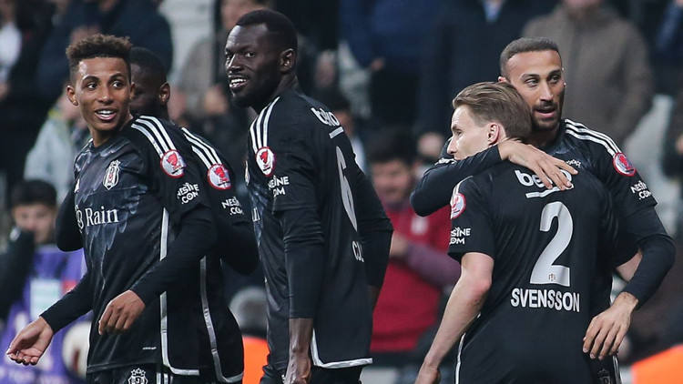 Beşiktaşta kadroda büyük revizyon 6 yıldızla yollar ayrılacak, 5 ila 9 arasında transfer yapılacak Beşiktaşta kadroda büyük revizyon 6 yıldızla yollar ayrılacak, 5 ila 9 arasında transfer yapılacak