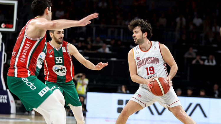 Galatasaray Ekmas evinde Pınar Karşıyakaya kaybetti