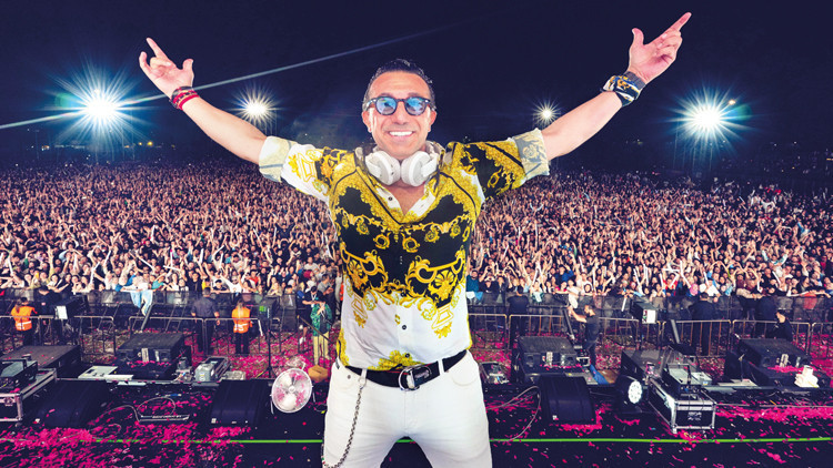 200 bin kişi eğlendi