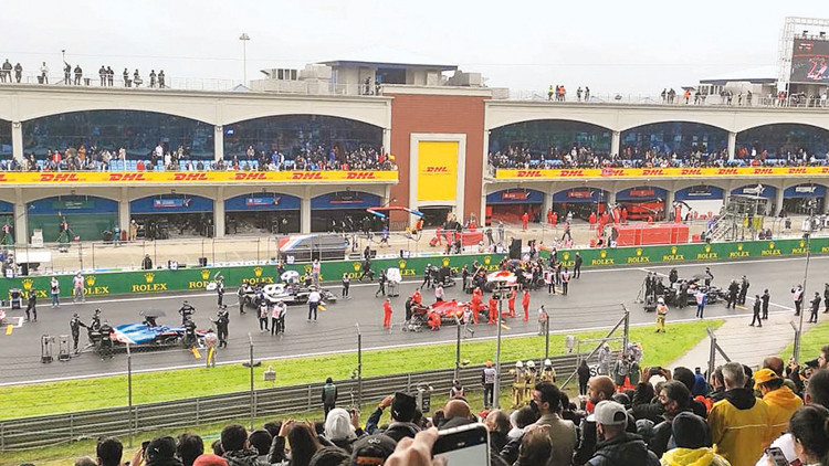 F1 pistinde tahliye çıkmazı: ‘Türkiye F1’i kaçırabilir’