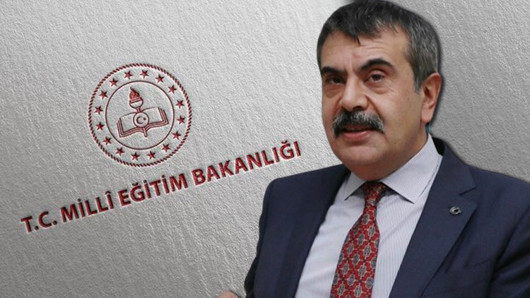Bakan Tekin yeni müfredatı onayladı
