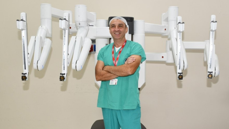Ekol Hastanesi, 200’üncü Da Vinci Robotik Cerrahi ameliyatını kutladı Ekol Hastanesi, 200’üncü Da Vinci Robotik Cerrahi ameliyatını kutladı