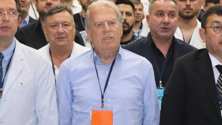 Mustafa Denizli: Altay için şirketleşme şart Mustafa Denizli: Altay için şirketleşme şart