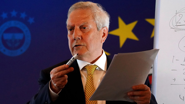 Fenerbahçe Başkan Adayı Aziz Yıldırım söz verdi Kongreye gideceğim Fenerbahçe Başkan Adayı Aziz Yıldırım söz verdi Kongreye gideceğim