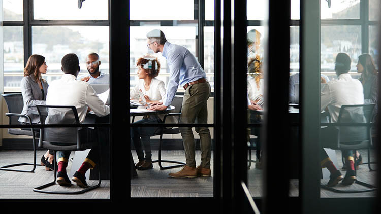 Hürriyet İK köprü olma görevine devam ediyor Hürriyet İK köprü olma görevine devam ediyor