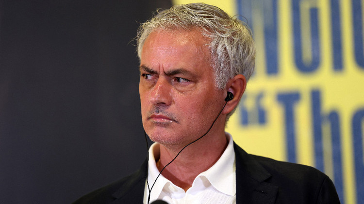 Jose Mourinhonun Fenerbahçeye transferini değerlendirdiler: Şampiyonluklar kazanması için her şey mümkün Jose Mourinhonun Fenerbahçeye transferini değerlendirdiler: Şampiyonluklar kazanması için her şey mümkün