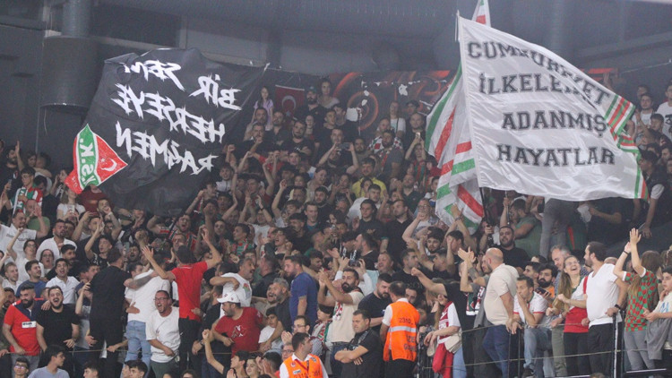 TBFden Pınar Karşıyakaya 320 bin lira para cezası TBFden Pınar Karşıyakaya 320 bin lira para cezası