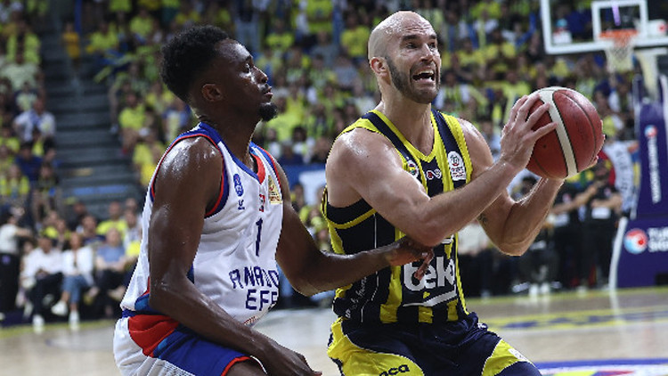 Fenerbahçe Beko, Anadolu Efese son saniyede yenildi