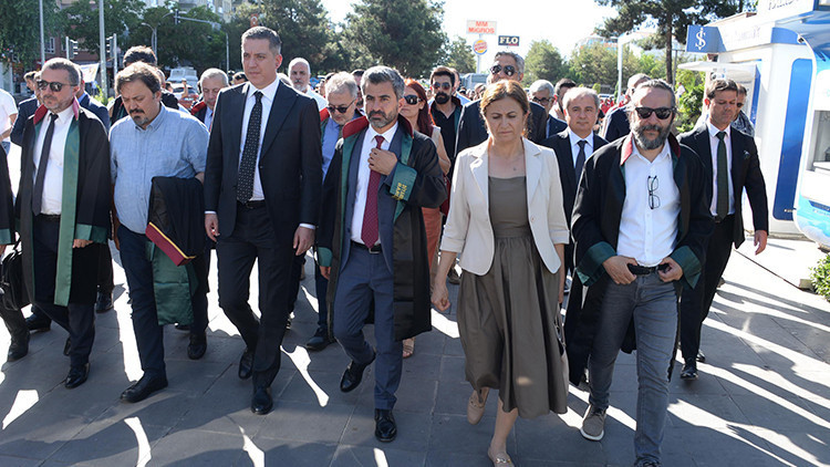 Tahir Elçi davasında karar... 3 sanık polis beraat etti