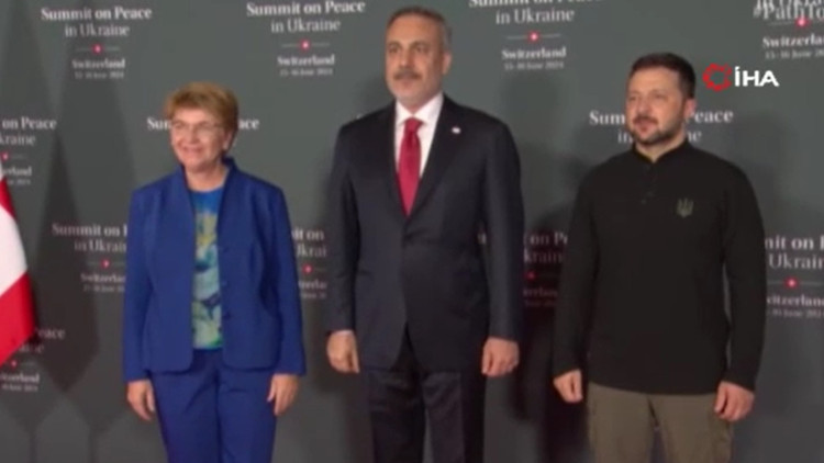 Dışişleri Bakanı Fidan, Ukrayna Barış Konferansına geldi