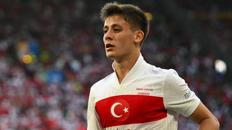 Arda Güler için Salah ve De Bruyne örneği ve çağrı: Manchester United sözleşme imzalamalı