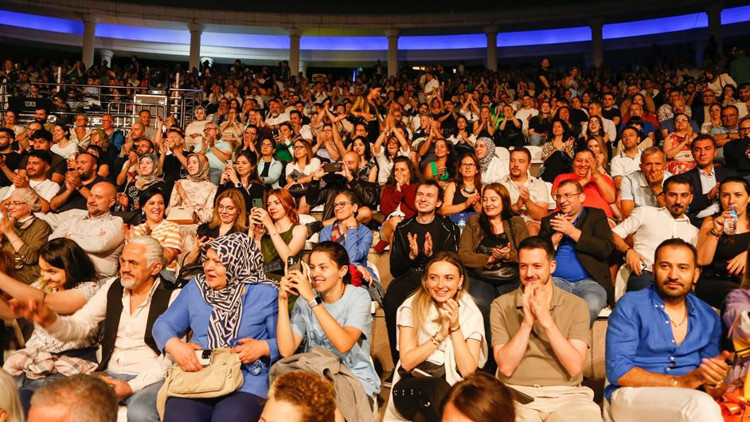 Kelt tınılarıyla eşsiz yolculuk Kelt tınılarıyla eşsiz yolculuk