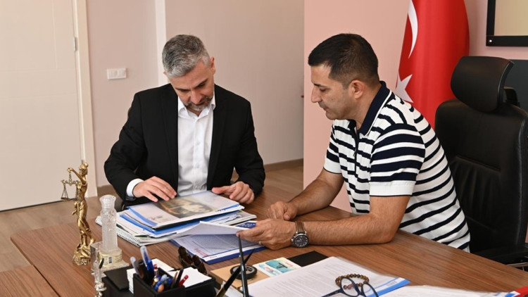 Gülümseyen insanların yaşadığı mutlu bir Kuşadası hayalım var