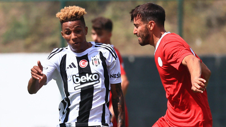 Beşiktaş 0-0 Ümraniyespor (Hazırlık maçı) Beşiktaş 0-0 Ümraniyespor (Hazırlık maçı)