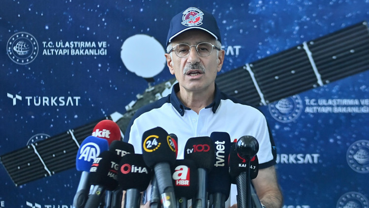 Milli gurur Türksat 6A yarın uzaya fırlatılacak... Bakan Uraloğlu, Amerikadaki törene katılacak Milli gurur Türksat 6A yarın uzaya fırlatılacak... Bakan Uraloğlu, Amerikadaki törene katılacak