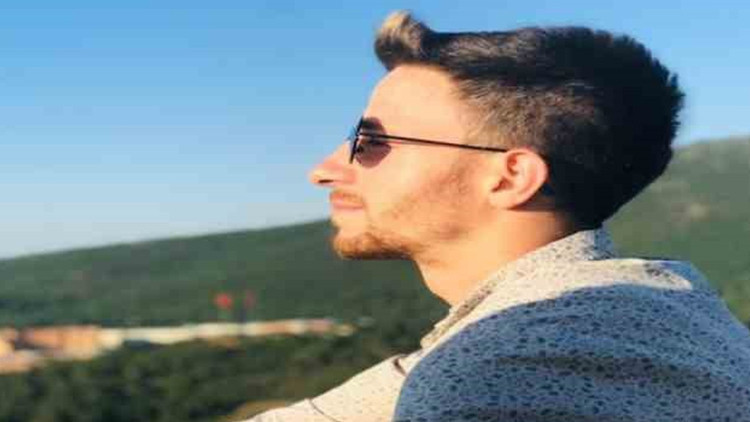 Son dakika... İstediği şarkıyı çalmayan müzisyen Cihan Aymaz’ı öldüren sanığa müebbet Son dakika... İstediği şarkıyı çalmayan müzisyen Cihan Aymaz’ı öldüren sanığa müebbet