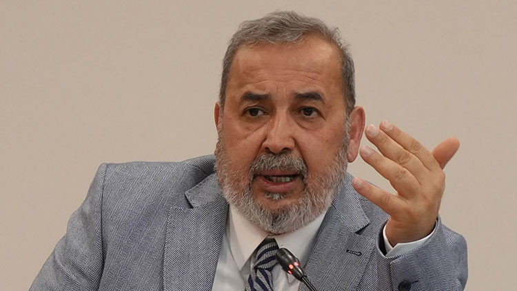 İsmail Uyanık, TFF Başkanlığı için adaylıktan vazgeçti İsmail Uyanık, TFF Başkanlığı için adaylıktan vazgeçti
