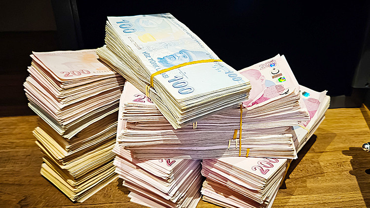 Mevduat faizleri güncellendi İşte son rakamlar... 1 ayda 42 bin lira net faiz getirisi Mevduat faizleri güncellendi İşte son rakamlar... 1 ayda 42 bin lira net faiz getirisi