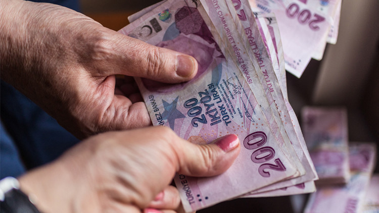 En düşük emekli maaşı alanlar dikkat Bu ay yatacak maaşlara yansıyacak mı En düşük emekli maaşı alanlar dikkat Bu ay yatacak maaşlara yansıyacak mı