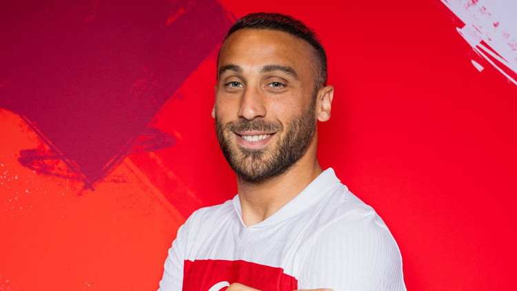 Fenerbahçe, Cenk Tosuna imza attırıyor Milli oyuncunun maliyeti belli oldu Fenerbahçe, Cenk Tosuna imza attırıyor Milli oyuncunun maliyeti belli oldu