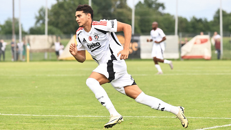 17lik Mustafa, Beşiktaşı uçurdu 17lik Mustafa, Beşiktaşı uçurdu