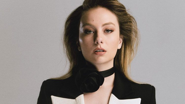 Mina Derman: Sahneyi okurken kafamda yaşıyorum Mina Derman: Sahneyi okurken kafamda yaşıyorum