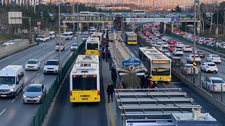 İstanbulda toplu ulaşım zamları devreye girdi İstanbulda toplu ulaşım zamları devreye girdi