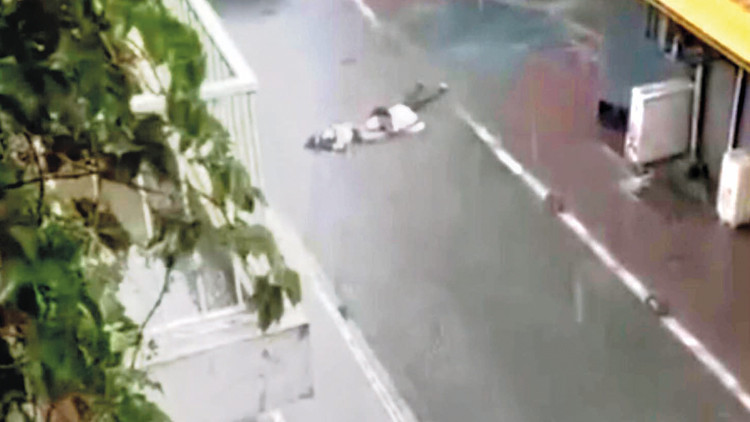 Belediye başkanları hakkında suç duyurusu... Elektrik akımına kapılıp can vermişlerdi Belediye başkanları hakkında suç duyurusu... Elektrik akımına kapılıp can vermişlerdi