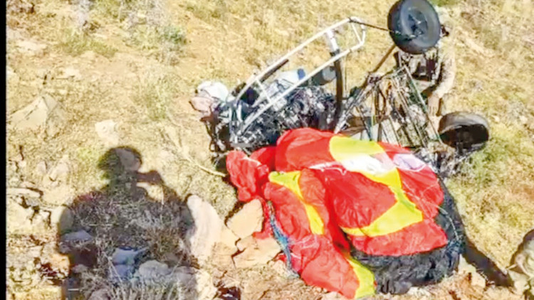 Paramotorlu teröristler Akıncı’ya takıldı Paramotorlu teröristler Akıncı’ya takıldı