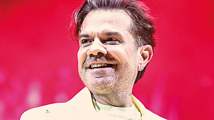 Kenan Doğulu konserinin tüm biletleri tükendi Kenan Doğulu konserinin tüm biletleri tükendi