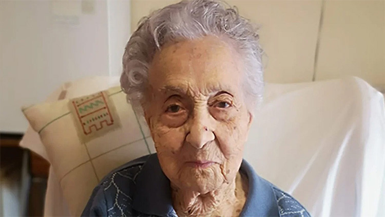 Dünyanın en yaşlı insanı hayatını kaybetti… 117 yaşında sağlıklı olmasının sırrı neydi Özel bir şey yapmadım diyordu ama uzmanlar bile şaşkındı Dünyanın en yaşlı insanı hayatını kaybetti… 117 yaşında sağlıklı olmasının sırrı neydi Özel bir şey yapmadım diyordu ama uzmanlar bile şaşkındı