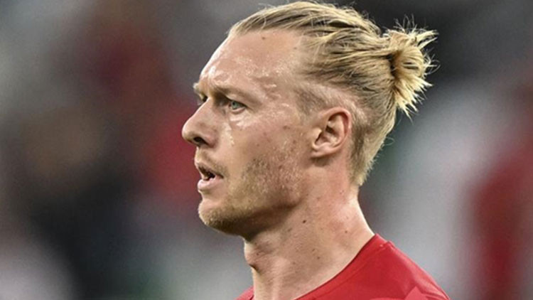 Simon Kjaer, Danimarka Milli Takımını bıraktığını açıkladı Simon Kjaer, Danimarka Milli Takımını bıraktığını açıkladı