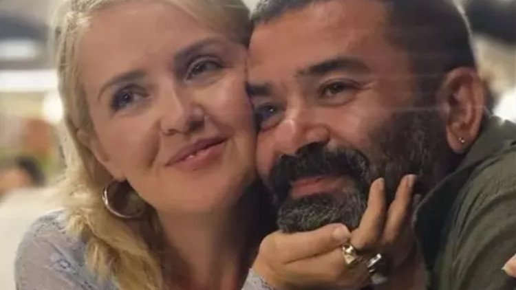 Bülent Şakrak ve Esra Akpınar ayrıldı Bülent Şakrak ve Esra Akpınar ayrıldı