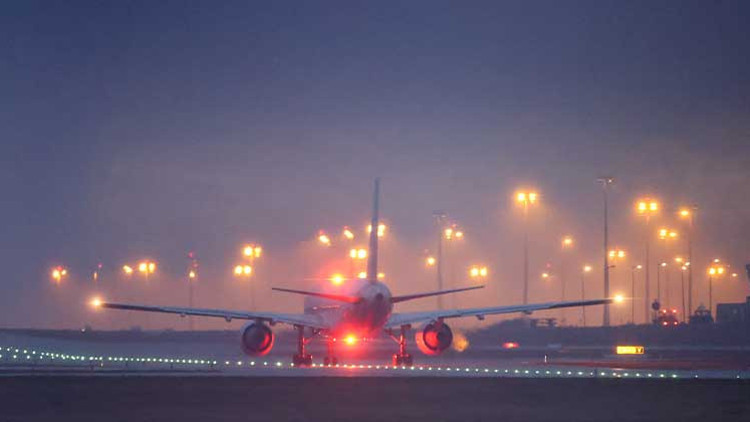 Suç işleyen Afgan mülteciler sınır dışı edildi Suç işleyen Afgan mülteciler sınır dışı edildi