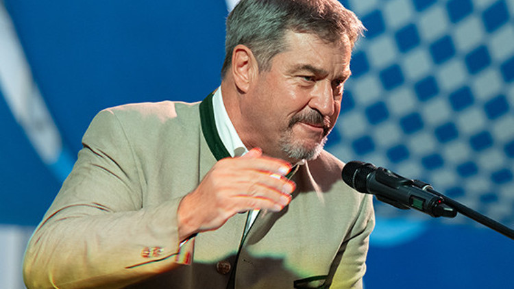 Söder: Daha uzun süre çalışalım