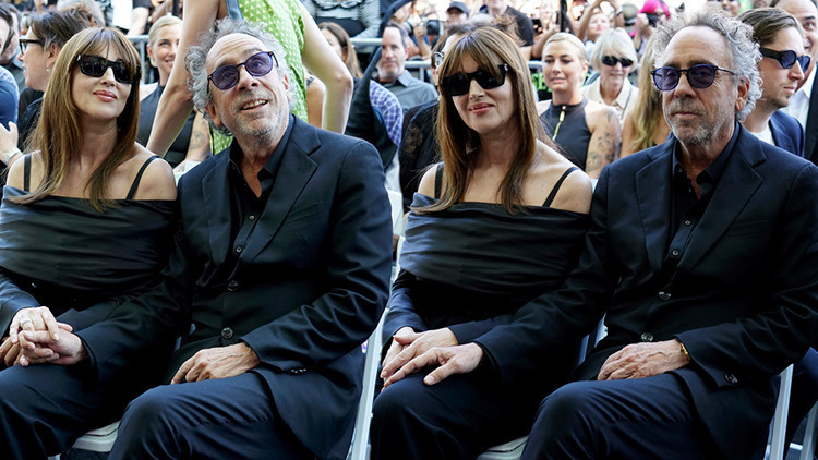 Geç bulduğu aşkının gözünün içine bakıyor… En özel gününde elini bir an bile bırakmadı