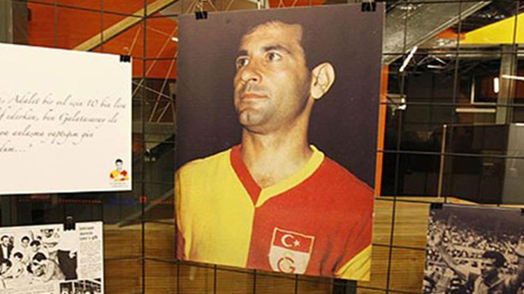 Türk futbolunun Taçsız Kralı Metin Oktay Türk futbolunun Taçsız Kralı Metin Oktay